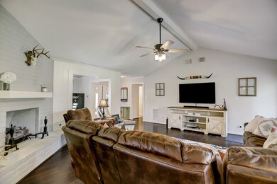 7527 Brush Wood Dr, Houston, TX 77088 - photo 5