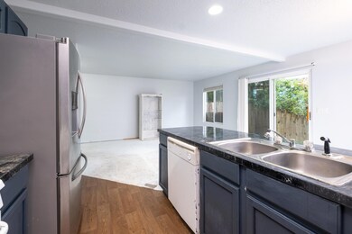 601 SE Port Ave, Lincoln City, OR 97367 - photo 7