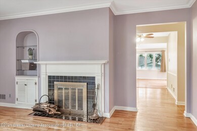 1315 Pershing Dr, Lansing, MI 48910 - photo 7