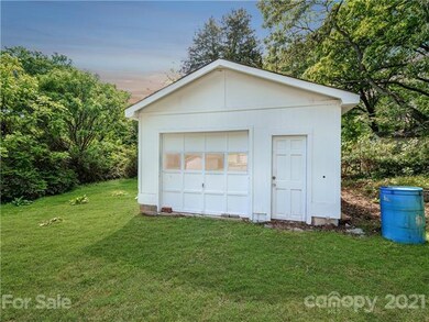 1706 5th St, Statesville, NC 28677 - photo 2