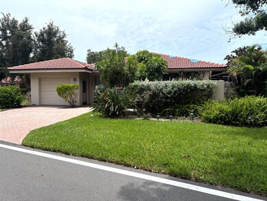 4870 Kestral Park Cir unit 14, Sarasota, FL 34231 - photo 2