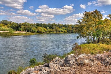 21044 Shady Oak Ct, Whitney, TX 76692 - photo 4
