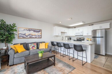 5-web-or-mls-1845 W Canyon View Drive #1