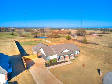 776 Ole Rock Creek Rd, Tuttle, OK 73089 - photo 6