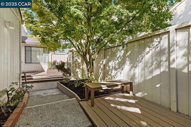 1875 Lamplight Ct, Walnut Creek, CA 94597 - photo 3