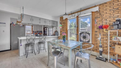 Dining Room 1-1