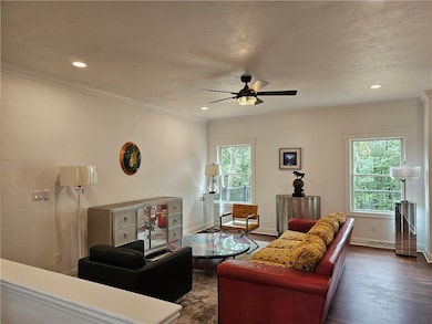 816 S 10th St, New Stanton, PA 15672 - photo 4