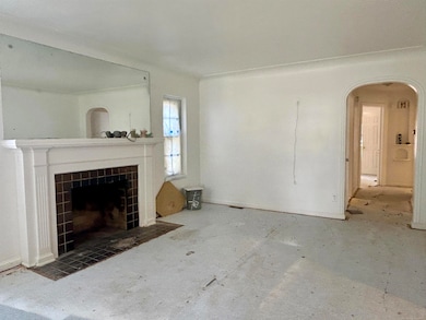 9892 E Outer Dr, Detroit, MI 48224 - photo 6