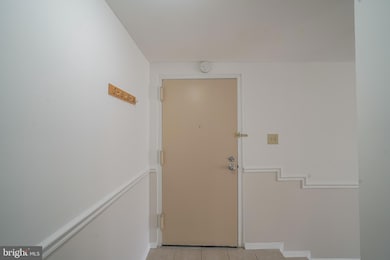 454 Girard St unit 103, Gaithersburg, MD 20877 - photo 4