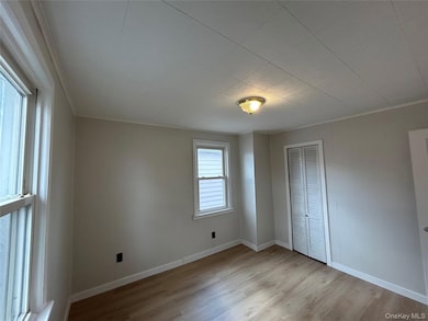 7725 169th St unit 2FL, Fresh Meadows, NY 11366 - photo 3