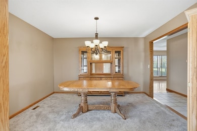 6812 Underwood Ave SW, Cedar Rapids, IA 52404 - photo 5