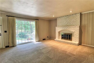 8526 Bradshaw St, Lenexa, KS 66215 - photo 2