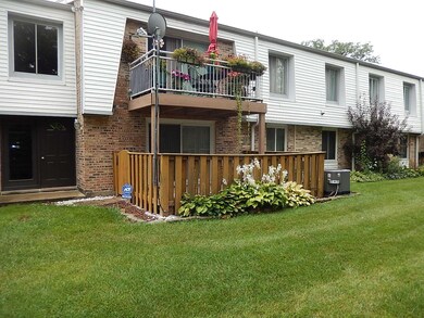 4512 Kings Walk Dr unit 1B, Rolling Meadows, IL 60008 - photo 2