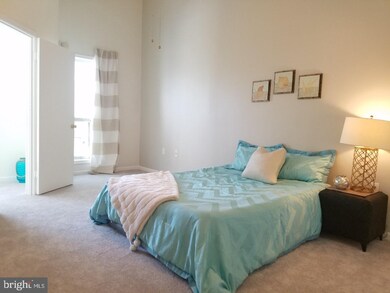 11978 Cardamom Dr, Woodbridge, VA 22192 - photo 2