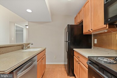 3900 Penderview Dr unit 1427, Fairfax, VA 22033 - photo 6