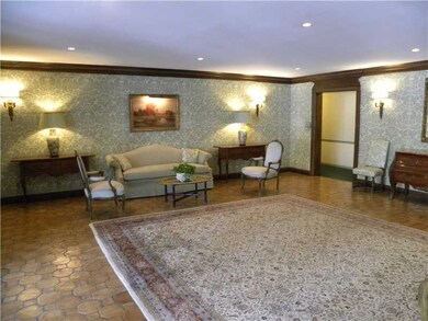 Lobby/Reception.