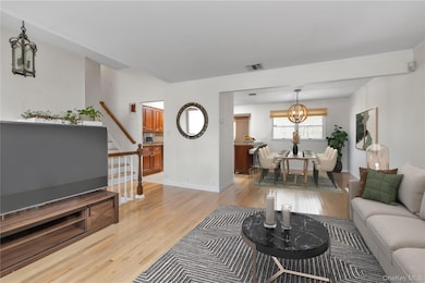 50 Jerome Dr, Glen Cove, NY 11542 - photo 5