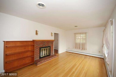 487 Walton St, Strasburg, VA 22657 - photo 6