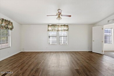 05-Dining Room