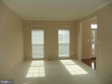 11141 Suffolk Dr, Hagerstown, MD 21742 - photo 5