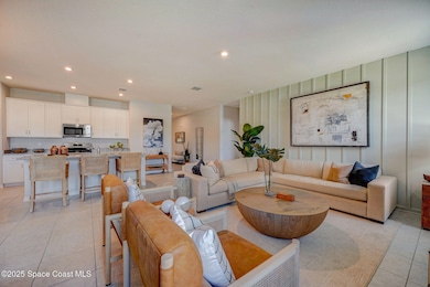 11-web-or-mls-Nuthatcher Dr-009