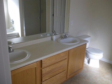 2766 Brookdale Dr, Central Point, OR 97502 - photo 4