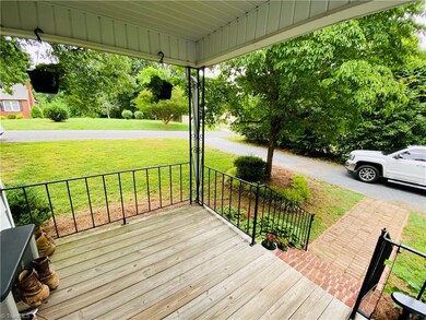 1453 Sunset Dr, Asheboro, NC 27205 - photo 2