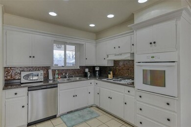 4401 NW 54th St, Oklahoma City, OK 73112 - photo 2