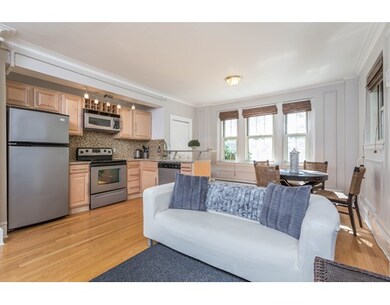 Warwick Condos unit B42, Brookline, MA 02446 - photo 3