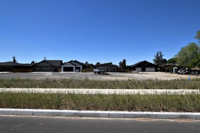 771 NW 13th St, Redmond, OR 97756 - photo 2