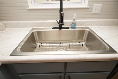 135_5thKitchen4