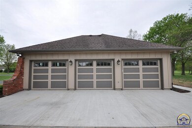 3631 SW Lincolnshire Rd, Topeka, KS 66614 - photo 5