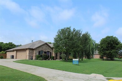 140 Creekwood Ranch Rd, Azle, TX 76020 - photo 2