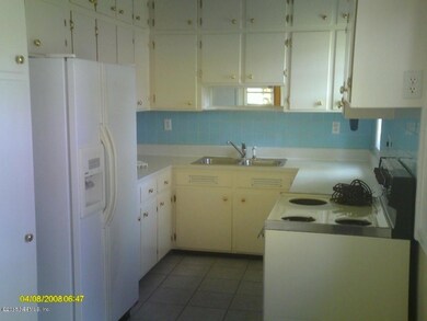 6349 Cherry Laurel Dr, Jacksonville, FL 32210 - photo 7