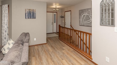 5125 Hitchcock Dr, Bismarck, ND 58503 - photo 3