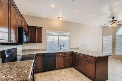 09 Kitchen