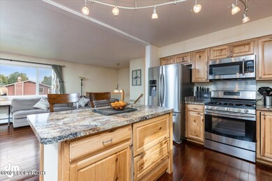 Kitchen w/ Island