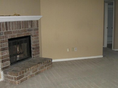 7402 Alabonson Rd unit 703, Houston, TX 77088 - photo 3