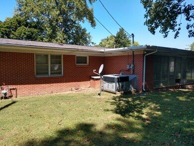 1513 Wilson St, Shelbyville, TN 37160 - photo 3