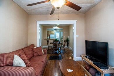 8 Newbury St, Rensselaer, NY 12144 - photo 4