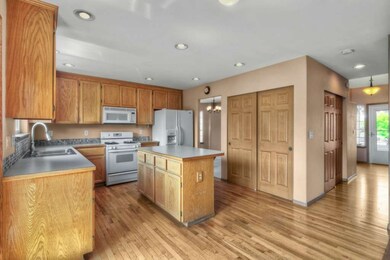 311 Thompson Ave NW, Orting, WA 98360 - photo 7