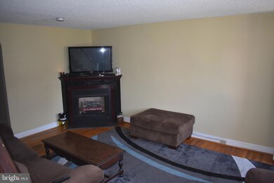 122 W Berkley Ave, Clifton Heights, PA 19018 - photo 5