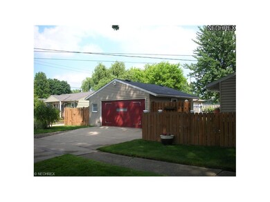 Easy access to garage of Hickory Drive. No hassle 
