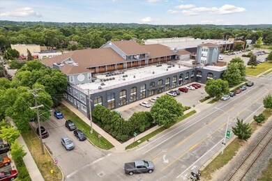 32-600-7th-St-NW-#215-Grand-Rapids-MI-49