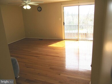 13921 Winding Ridge Ln, Centreville, VA 20121 - photo 3