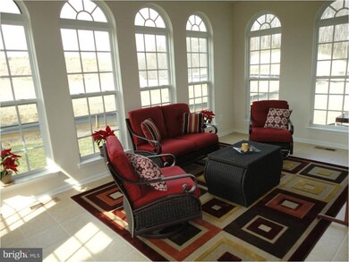 2103 Lake Forest Dr, Upper Marlboro, MD 20774 - photo 2