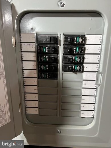 8477 Greenbelt Rd unit T-2, Greenbelt, MD 20770 - photo 3