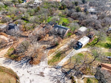 299 Faye Ln, Springtown, TX 76082 - photo 3