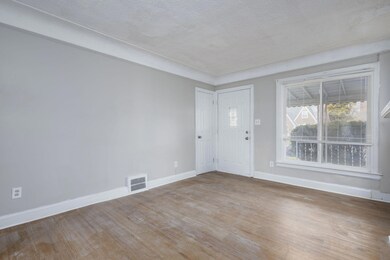 11222 Wayburn St, Detroit, MI 48224 - photo 6