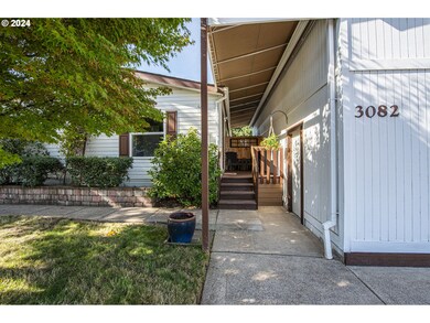 3082 Stapp Dr, Eugene, OR 97408 - photo 2